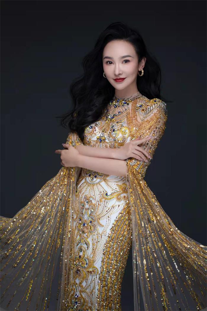 王芳经纪人