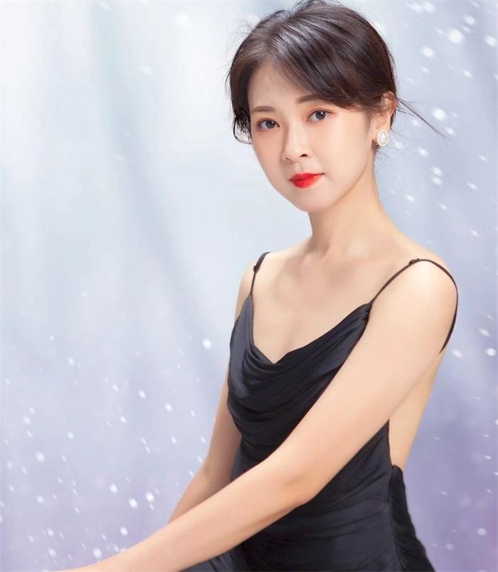 陈佳